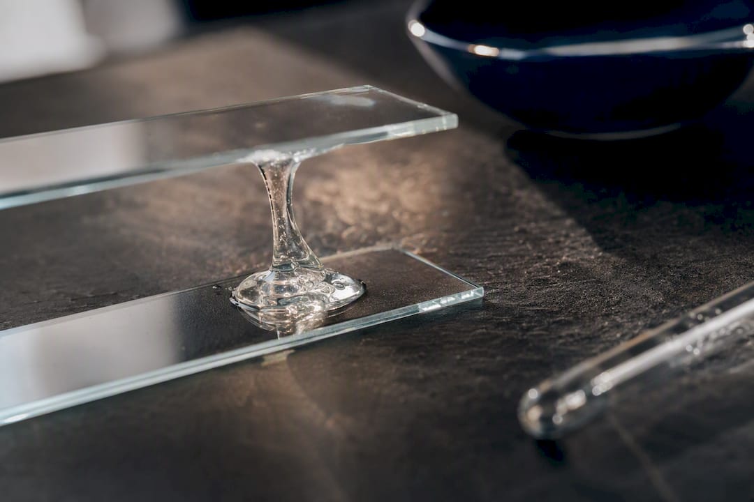Clear hyaluronic acid gel between glass slides